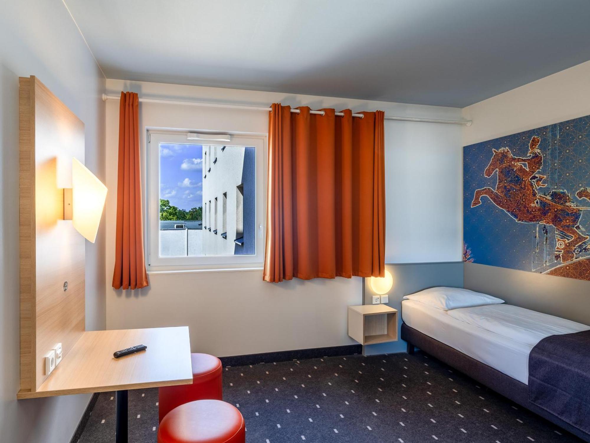 B&B Hotel Magdeburg-City エクステリア 写真