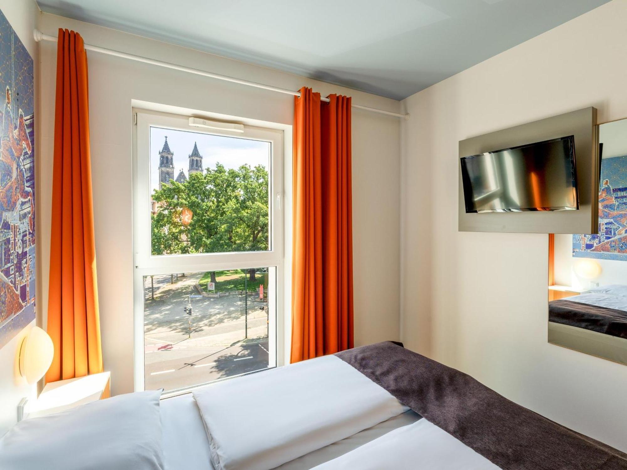 B&B Hotel Magdeburg-City エクステリア 写真